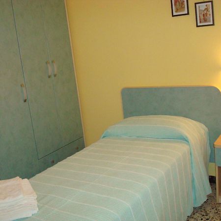 Hotel Villa Ersilia Rimini B&B ภายนอก รูปภาพ