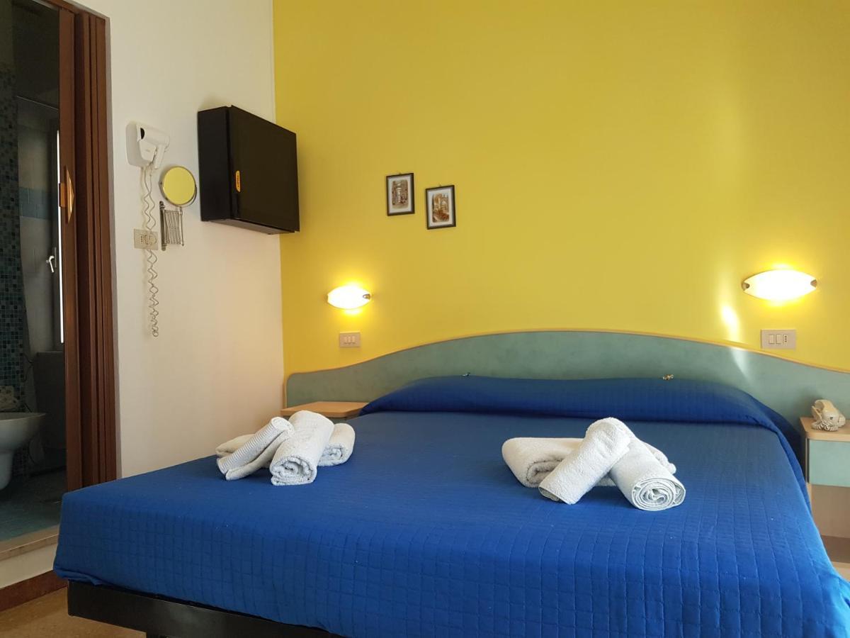Hotel Villa Ersilia Rimini B&B ภายนอก รูปภาพ