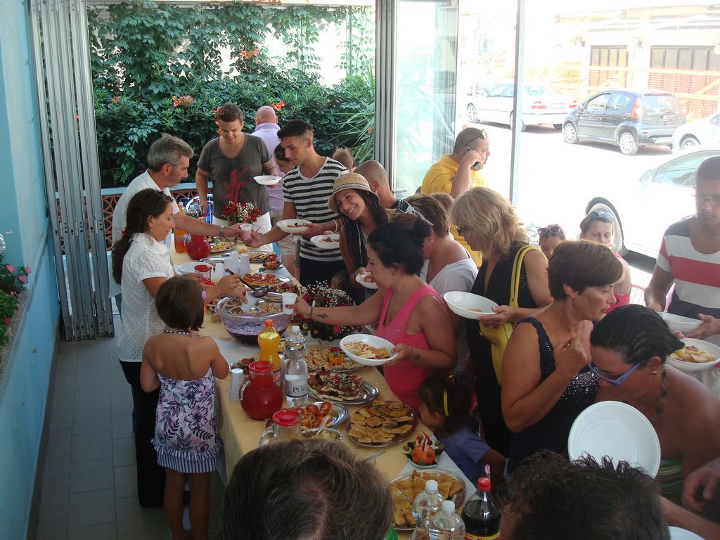 Hotel Villa Ersilia Rimini B&B ภายนอก รูปภาพ