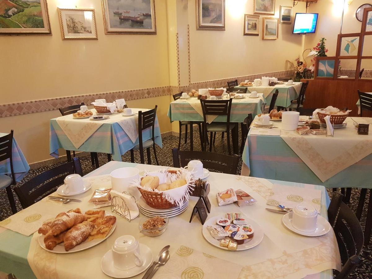 Hotel Villa Ersilia Rimini B&B ภายนอก รูปภาพ