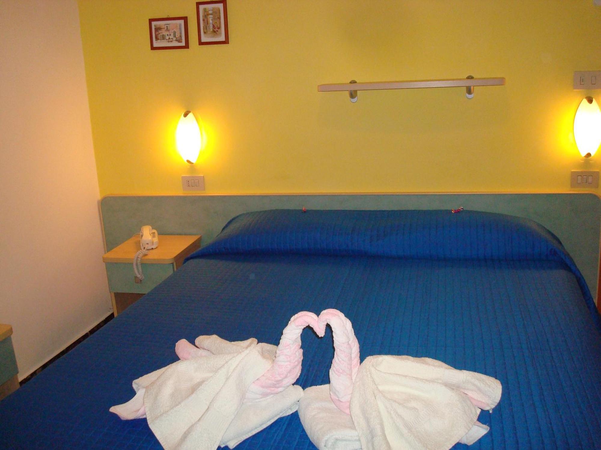 Hotel Villa Ersilia Rimini B&B ภายนอก รูปภาพ