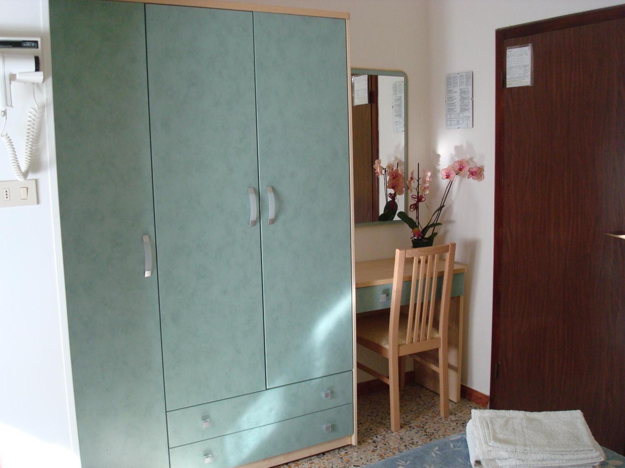 Hotel Villa Ersilia Rimini B&B ภายนอก รูปภาพ