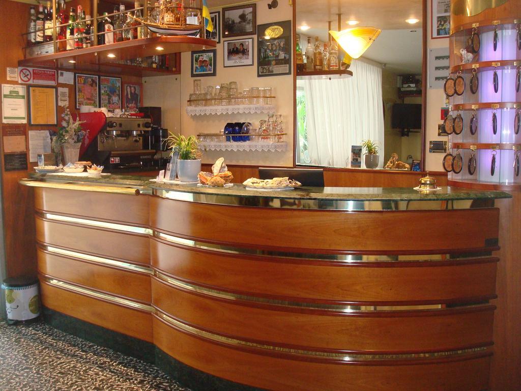 Hotel Villa Ersilia Rimini B&B ภายนอก รูปภาพ
