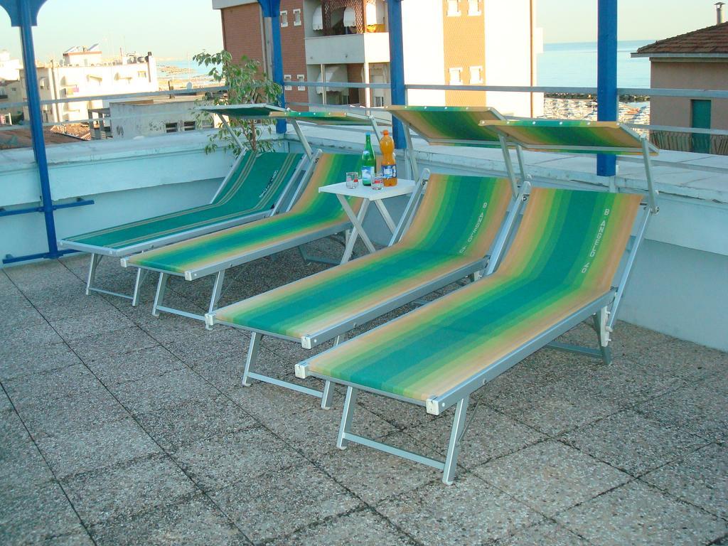 Hotel Villa Ersilia Rimini B&B ภายนอก รูปภาพ