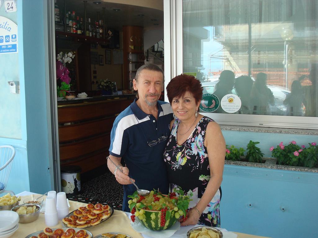 Hotel Villa Ersilia Rimini B&B ภายนอก รูปภาพ