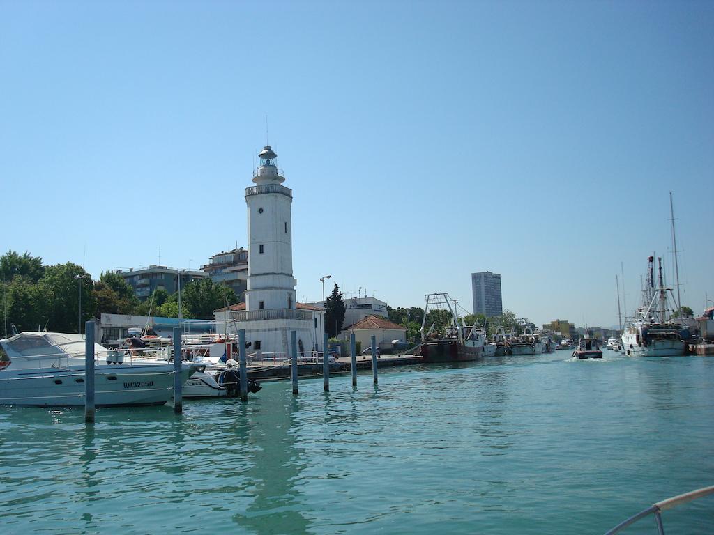 Hotel Villa Ersilia Rimini B&B ภายนอก รูปภาพ